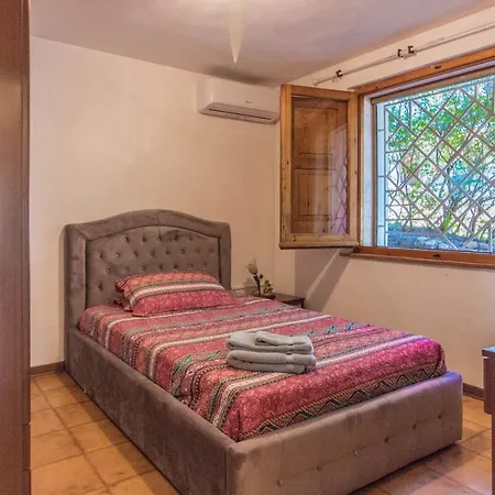 Lido Di Pittulongu With Garden & Parking! Olbia