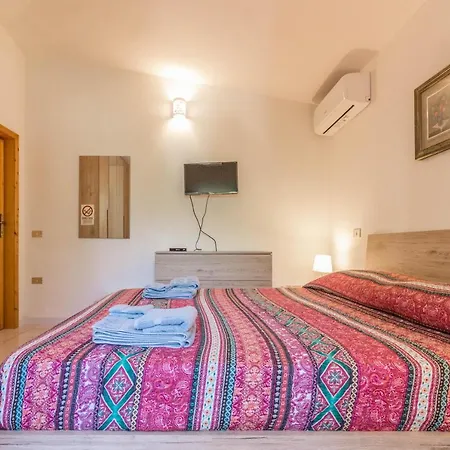 Lido Di Pittulongu With Garden & Parking!