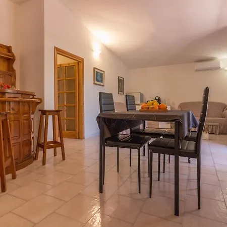Lido Di Pittulongu With Garden & Parking! * Olbia